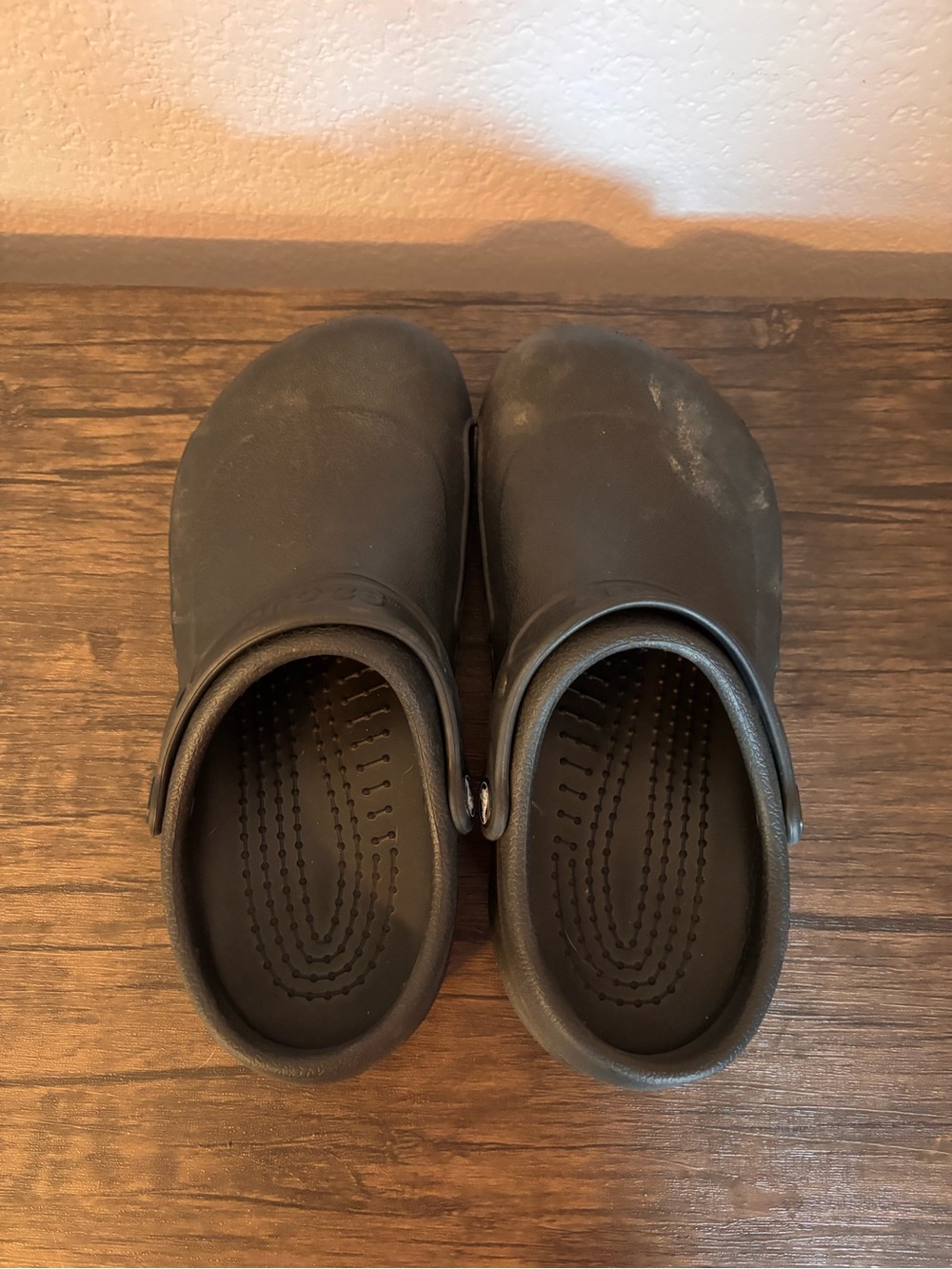 Crocs size 8 - Picture 5 of 7